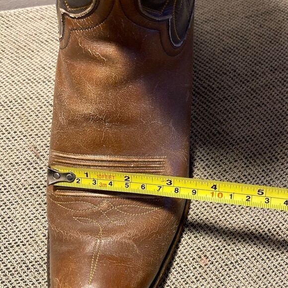 Vintage Cowboy custom cognac boots with 5 stitch accent. Size W 9.5 - Picture 5 of 16